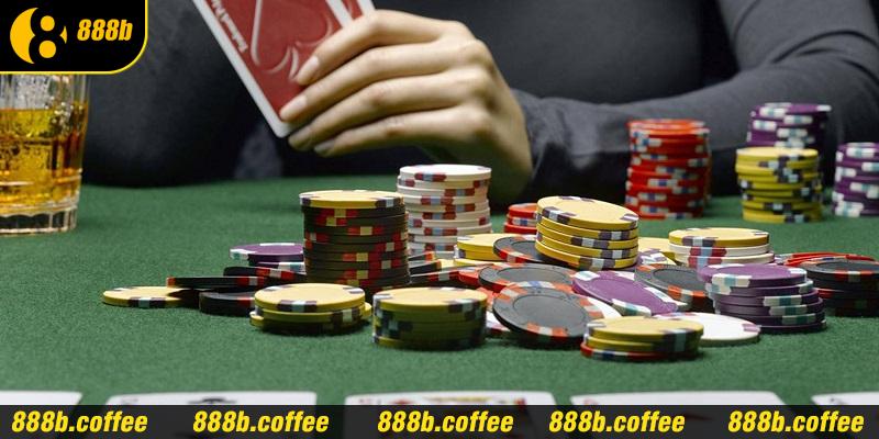 Học hỏi bí quyết chơi Poker thắng lớn cùng 888B